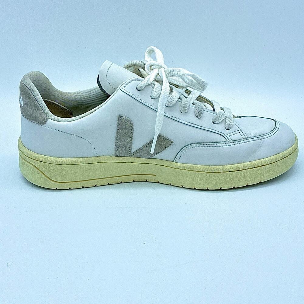 Veja Shoes Womens 9 White V-12 Leather Suede Sneakers Preppy Tennis Luxury - Picture 7 of 10